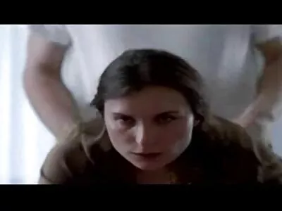 കാമമുള്ള സുന്ദരി തേൻ ഊരിയെടുക്കൽ