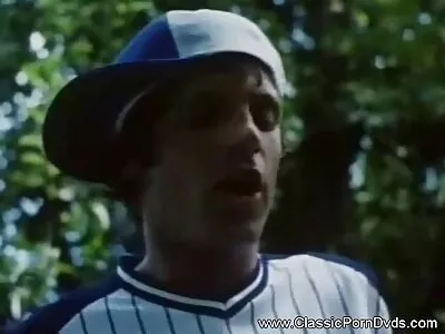 ഡേവിഡ് ലോലയുടെ രോമങ്ങൾ തുളച്ചുകയറുന്നു