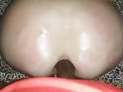 എനിക്ക് ഒരു പുതിയ വലിയ കറുത്ത ഡിൽഡോ ഉണ്ട്
