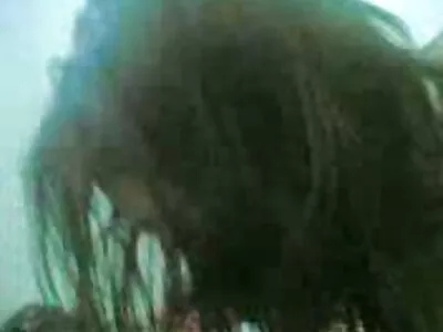 ഇറുകിയ കഴുത ജിഎഫ് കോഴിയിൽ ചാടുന്നു