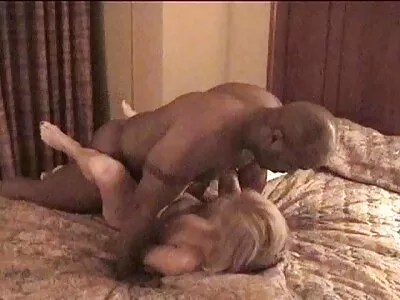 അവളെ പിന്നിൽ നിന്ന് ശക്തിയായി ആഞ്ഞടിച്ചു
