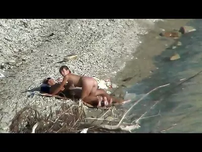 പുത്തൻ കൗമാരക്കാരിയുടെ വീട്ടിൽ തനിച്ചാണ്